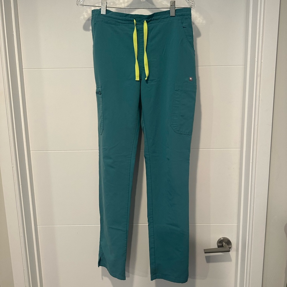 Fig’s women’s yola tall skinny scrub pants in marine - small tall